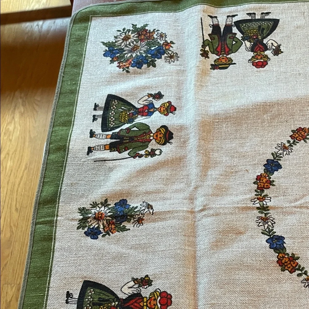 nagel charming tablecloth